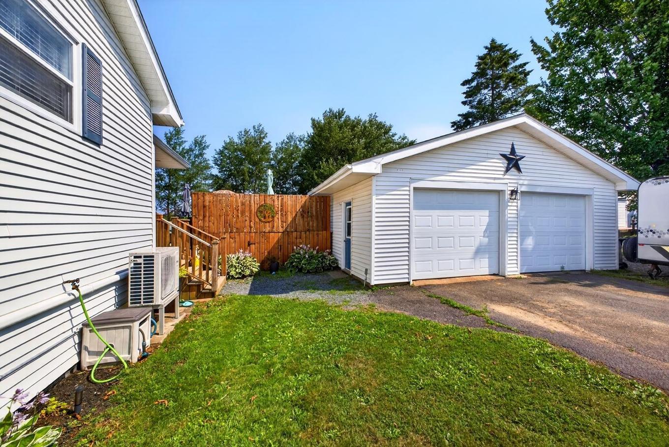 12221 Highway 2, Lower Onslow, NS