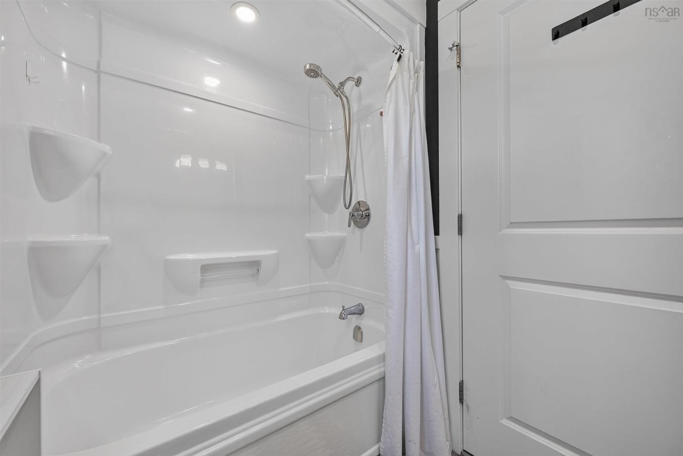 4 Kellys Lane, Ingonish, NS