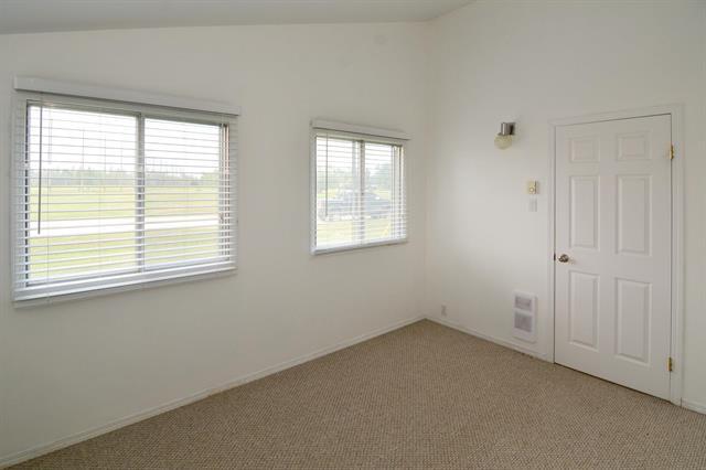 15 Middle Dr, Winnipeg Beach, MB - Indoor Photo Showing Other Room