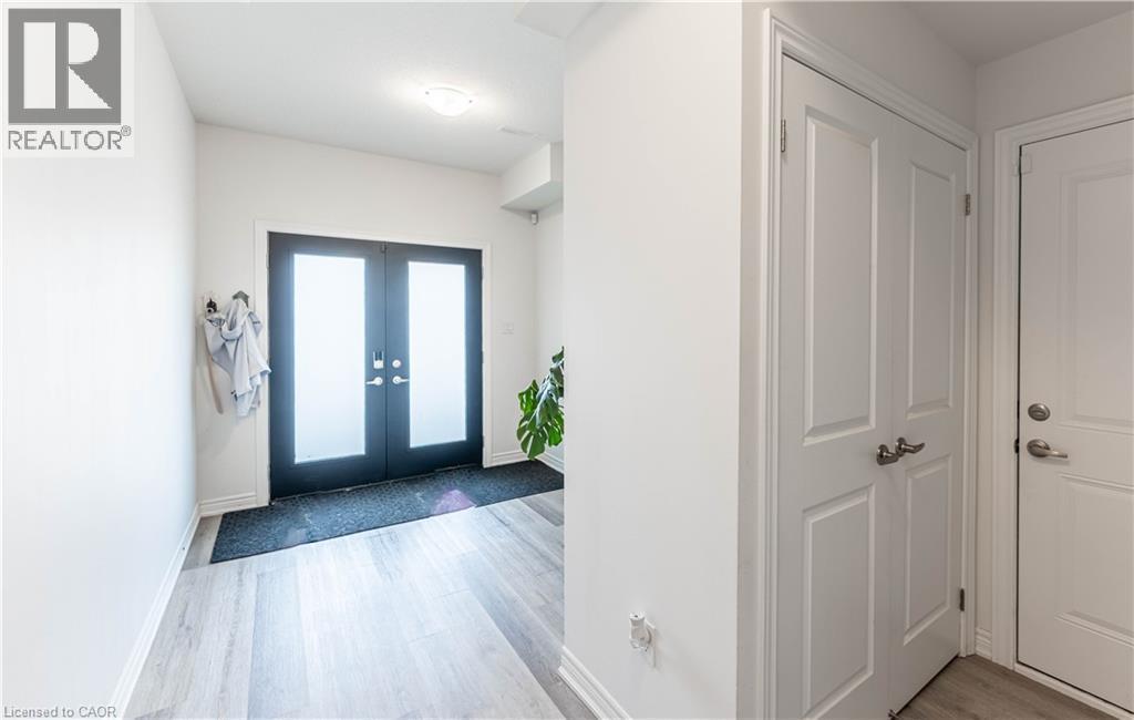 92 Dryden Lane, Hamilton, ON - Indoor Photo Showing Other Room