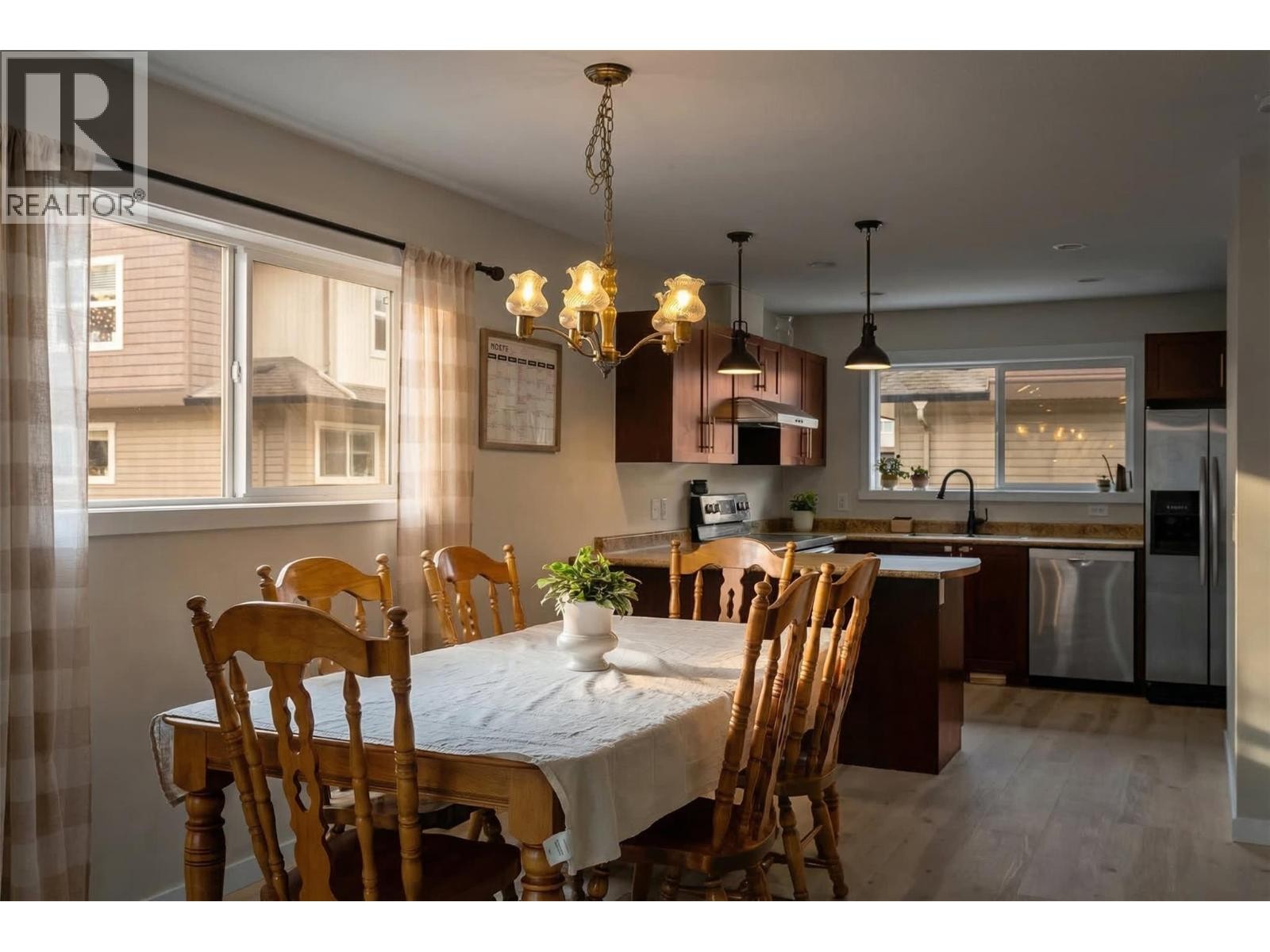 1355 Findlay Road Unit# 133, Kelowna, BC - Indoor Photo Showing Dining Room