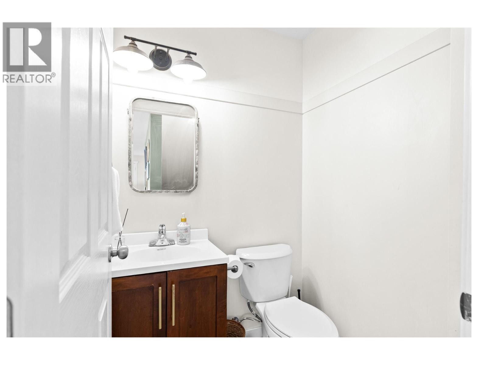1355 Findlay Road Unit# 133, Kelowna, BC - Indoor Photo Showing Bathroom