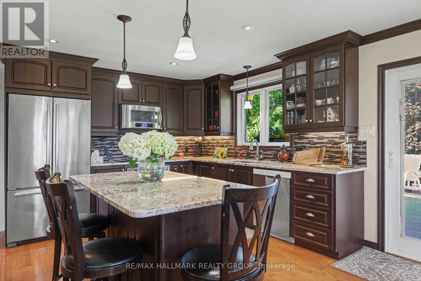 1721 Carsonby Road E, Ottawa, ON - Indoor