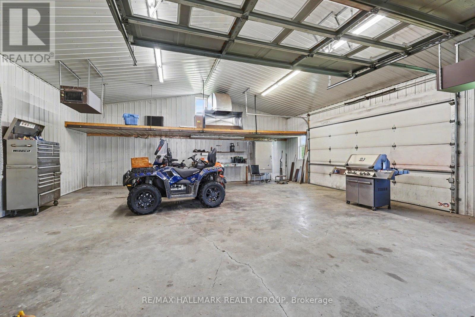 1721 Carsonby Road E, Ottawa, ON - Indoor Photo Showing Garage