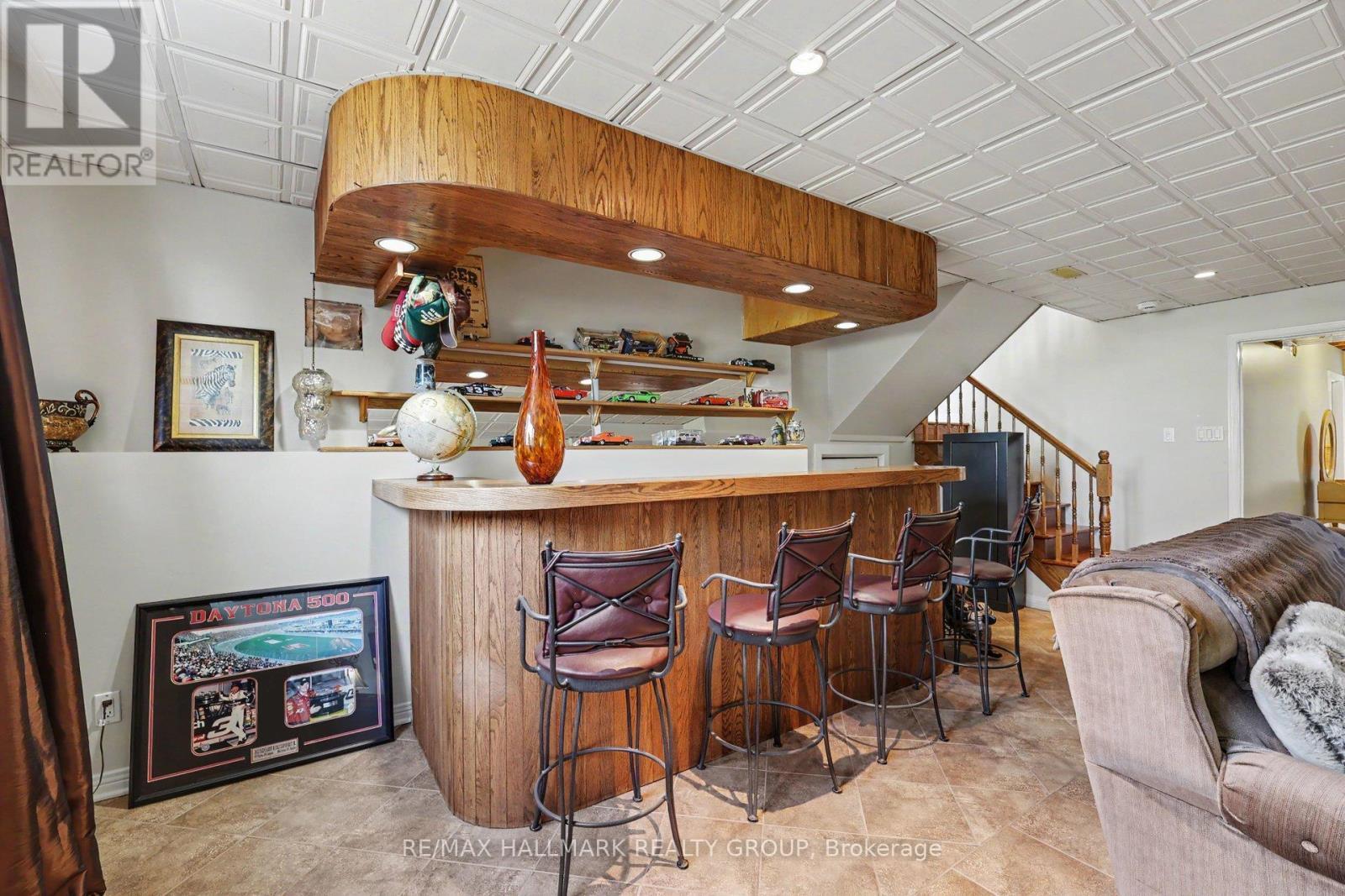 1721 Carsonby Road E, Ottawa, ON - Indoor