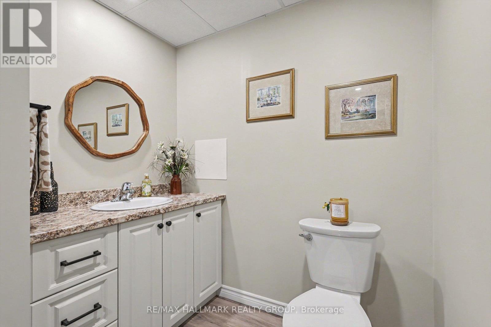 1721 Carsonby Road E, Ottawa, ON - Indoor Photo Showing Bathroom