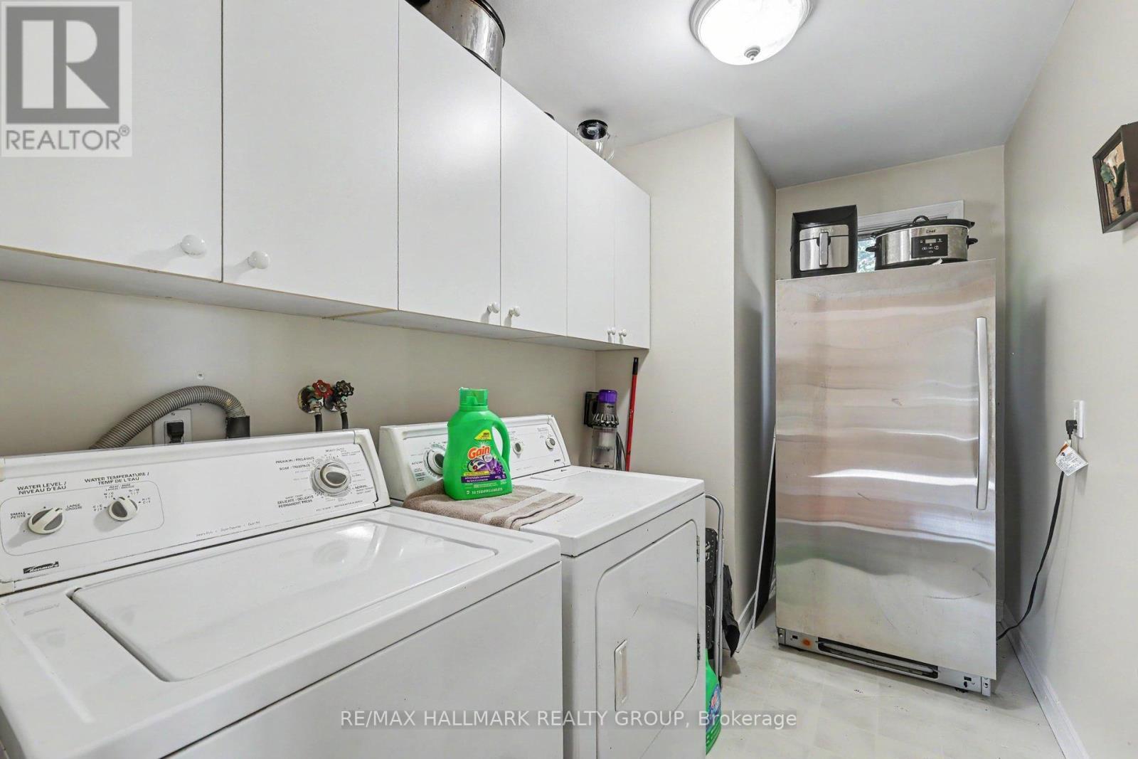 1721 Carsonby Road E, Ottawa, ON - Indoor Photo Showing Laundry Room