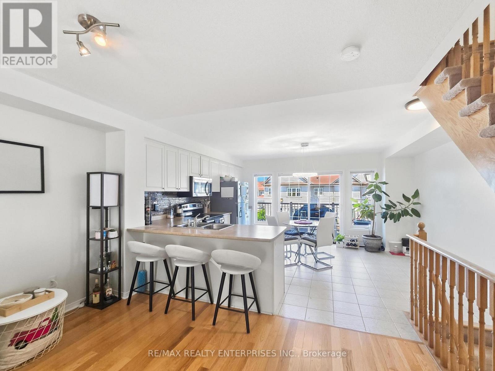 112 Harbourside Drive, Whitby, ON - Indoor