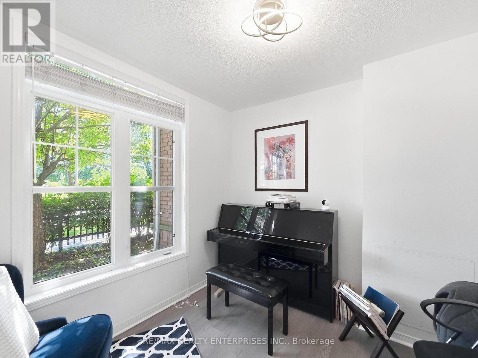 112 Harbourside Drive, Whitby, ON - Indoor
