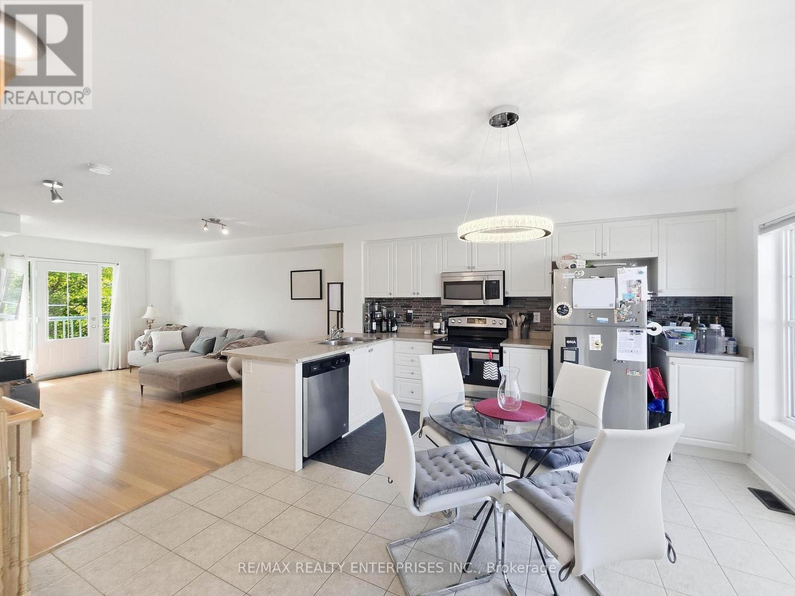 112 Harbourside Drive, Whitby, ON - Indoor Photo Showing Kitchen With Stainless Steel Kitchen