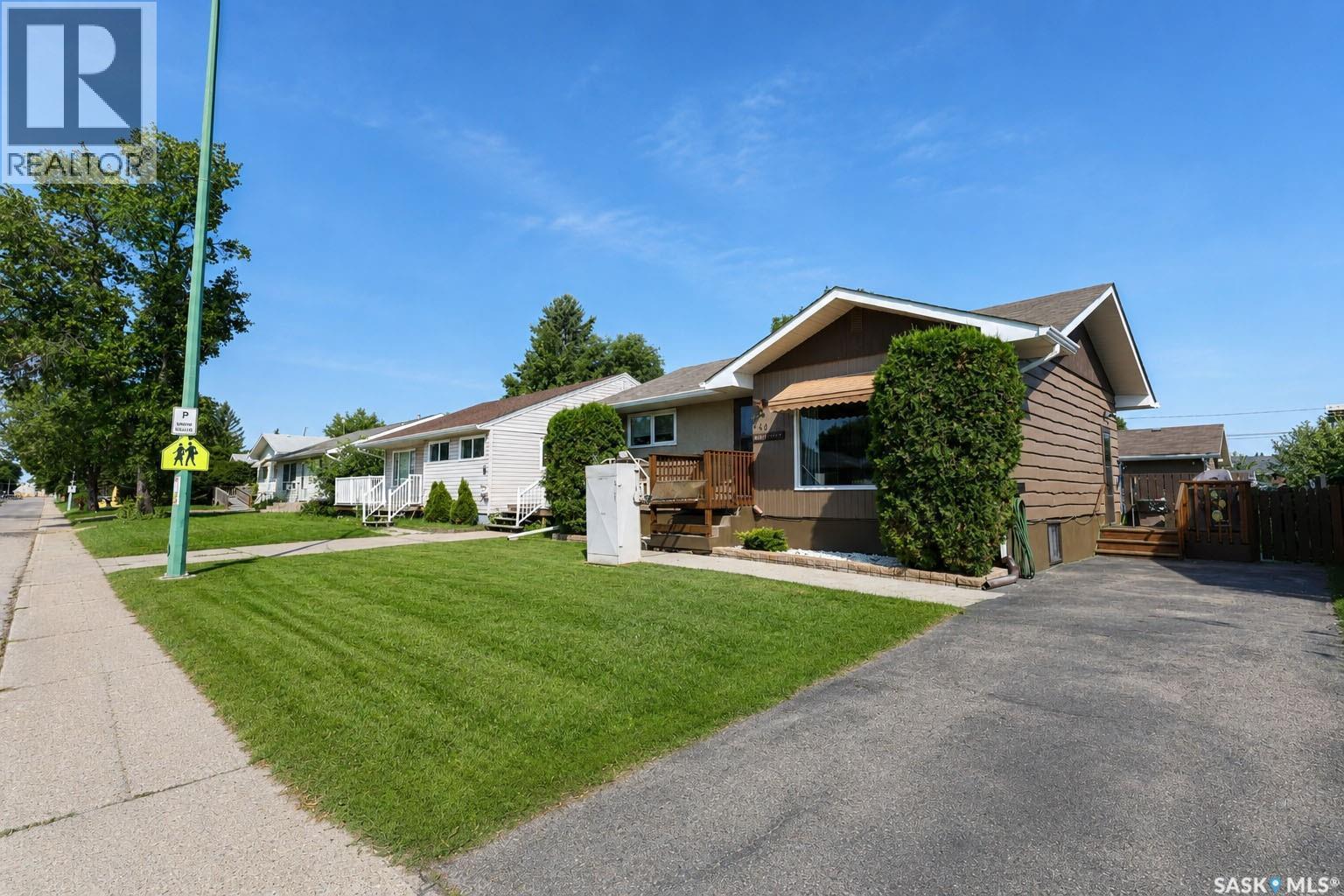 340 28Th Street E, Prince Albert, SK - Outdoor
