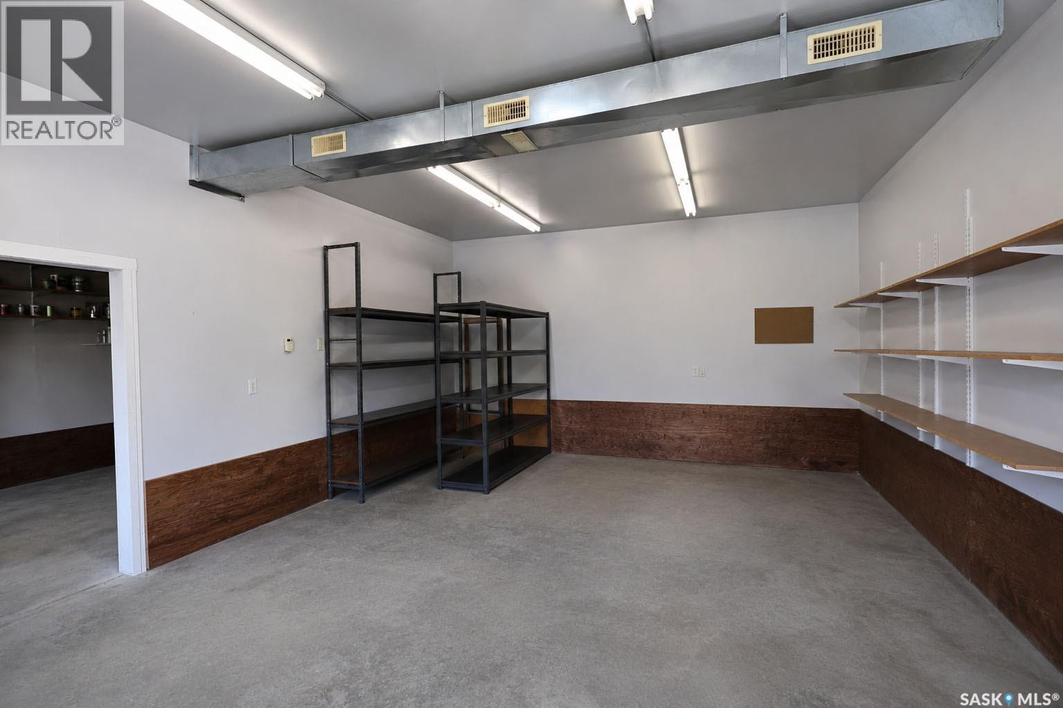 340 28Th Street E, Prince Albert, SK - Indoor