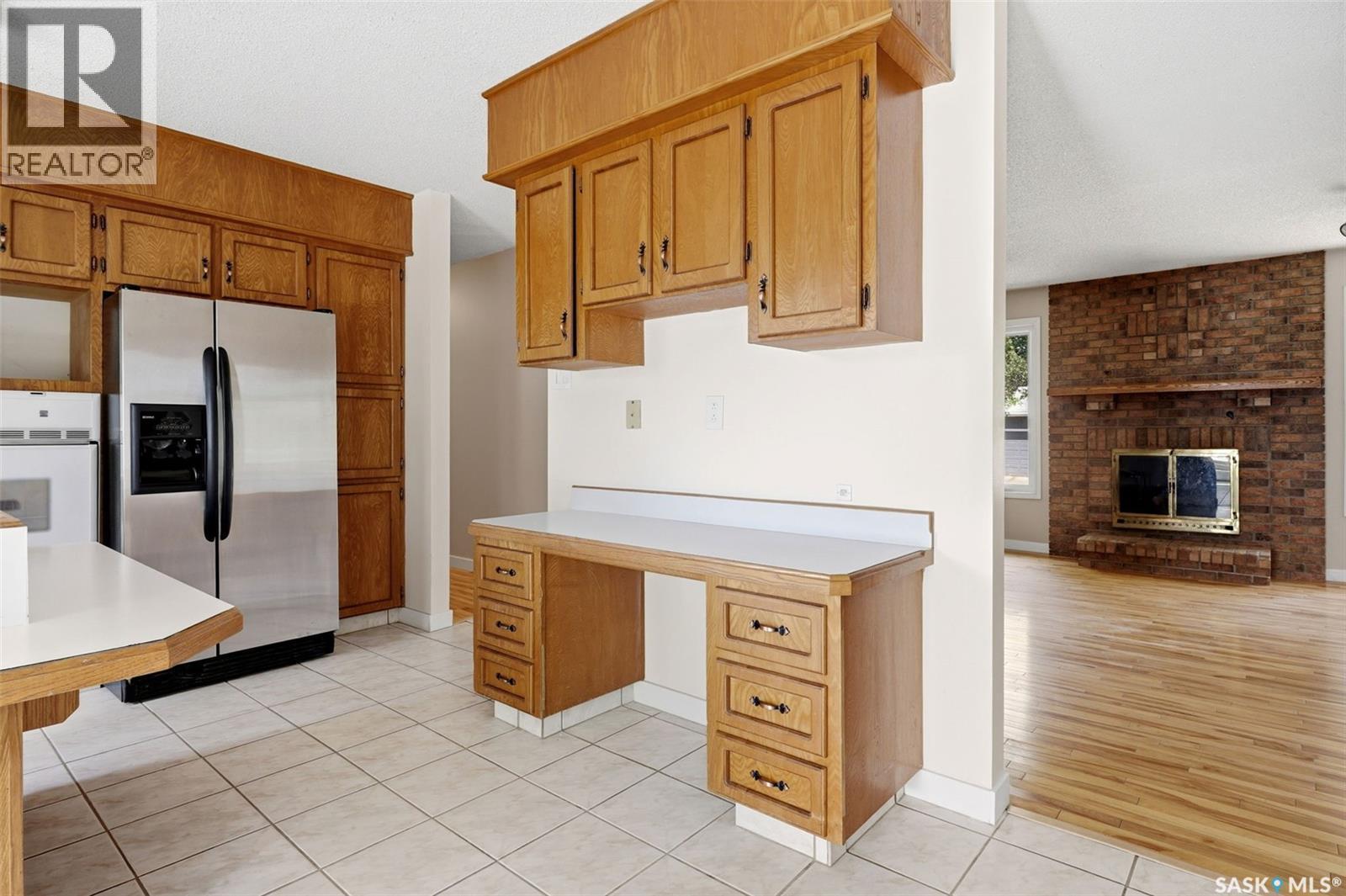 1250 Mcneill Crescent, Regina, SK - Indoor Photo Showing Kitchen