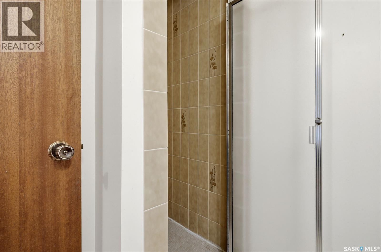 1250 Mcneill Crescent, Regina, SK - Indoor Photo Showing Bathroom
