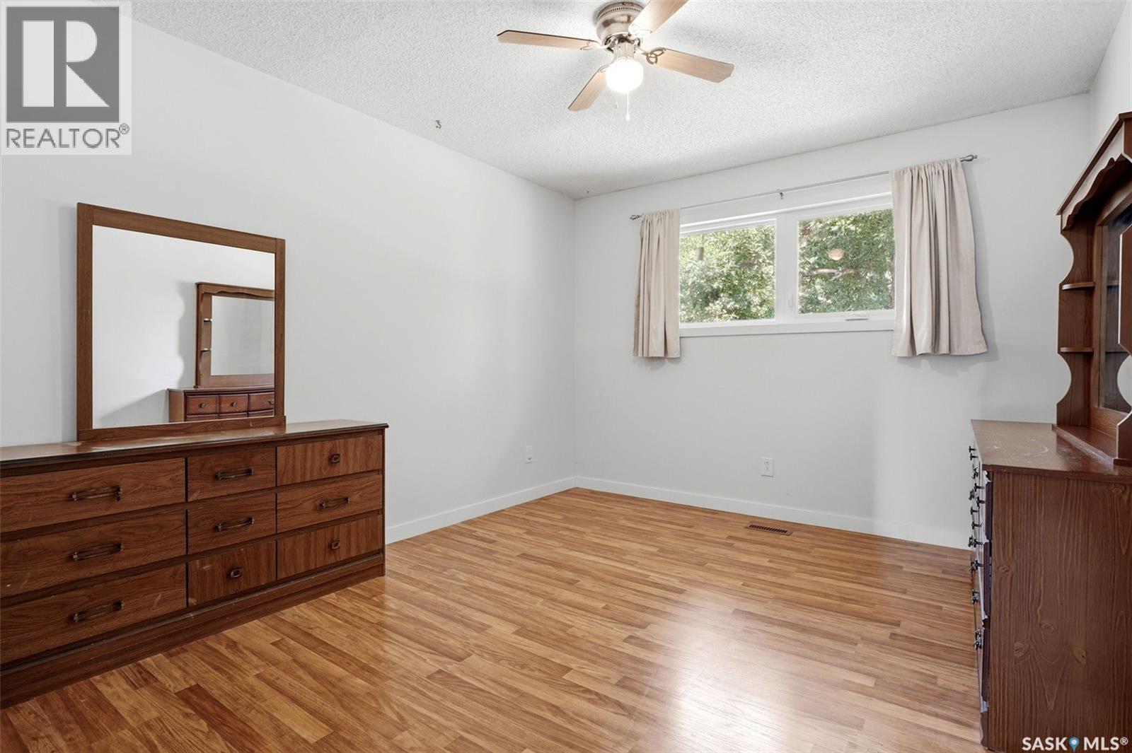 1250 Mcneill Crescent, Regina, SK - Indoor Photo Showing Other Room