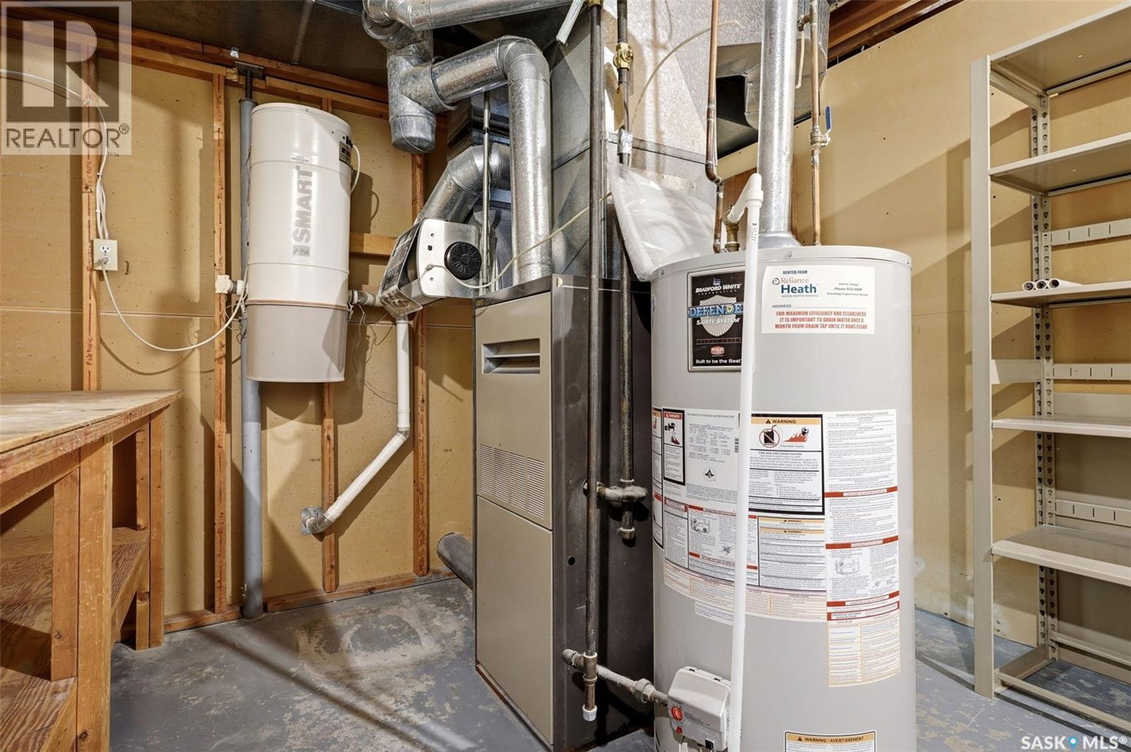 1250 Mcneill Crescent, Regina, SK - Indoor Photo Showing Basement