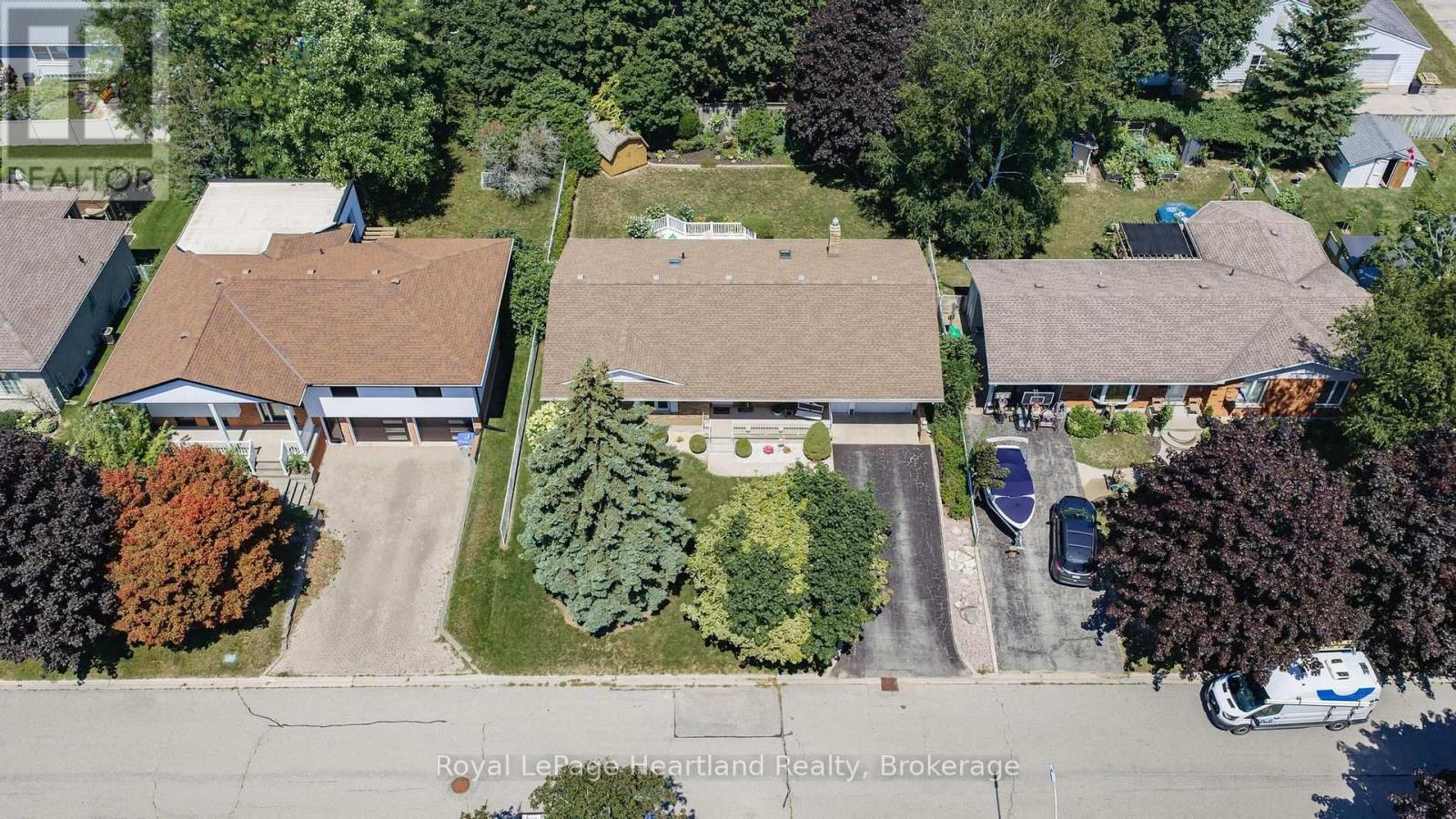 24 Leonard Drive, Goderich (Goderich (Town)), ON - Outdoor