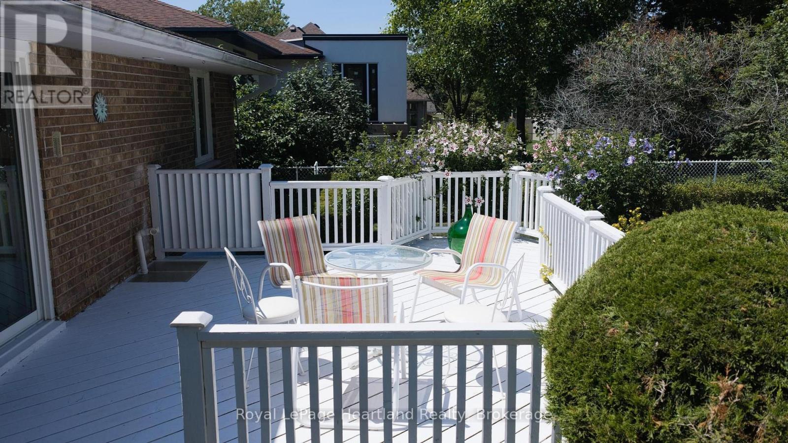 24 Leonard Drive, Goderich (Goderich (Town)), ON - Outdoor With Deck Patio Veranda With Exterior