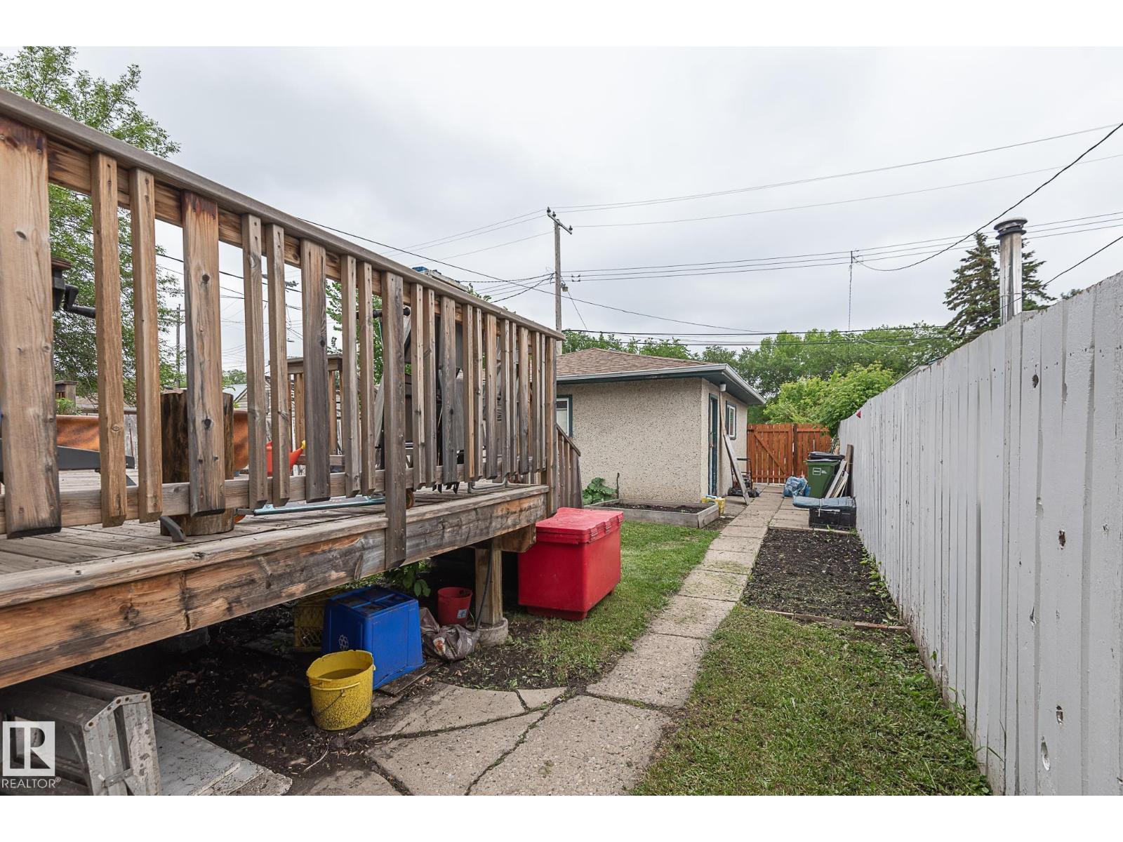 9623 110A Av Nw, Edmonton, AB