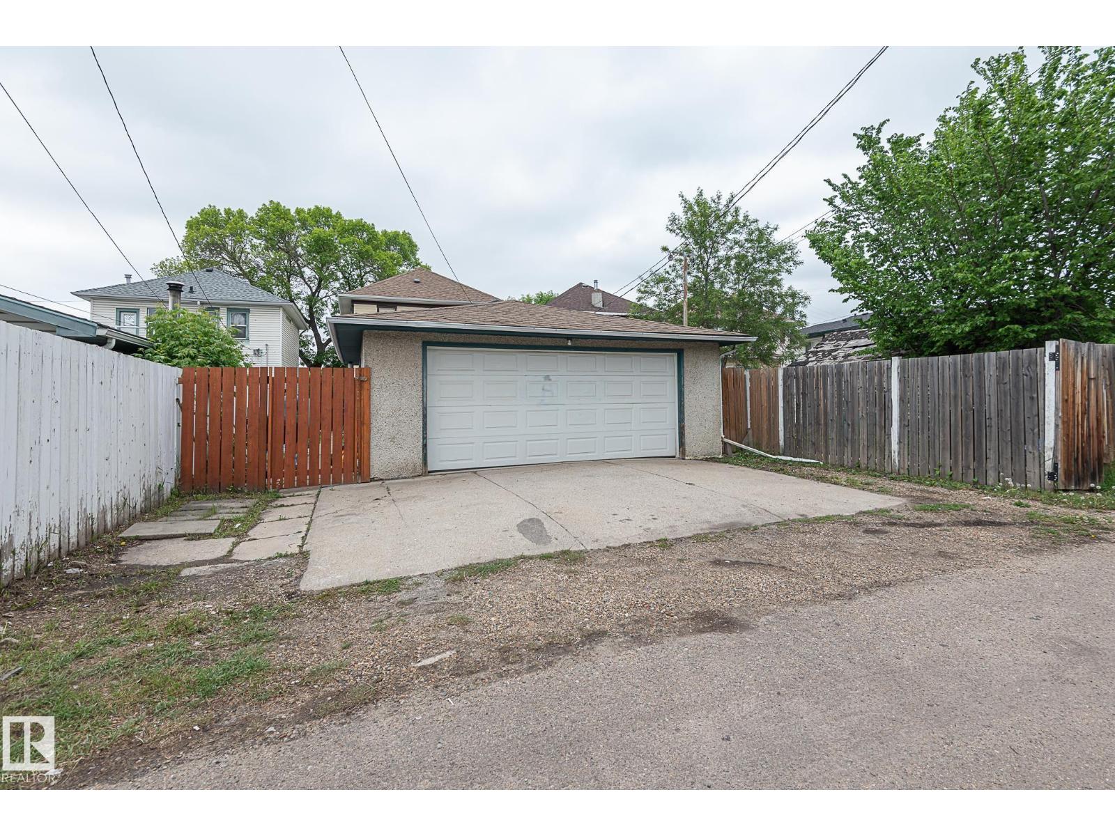 9623 110A Av Nw, Edmonton, AB