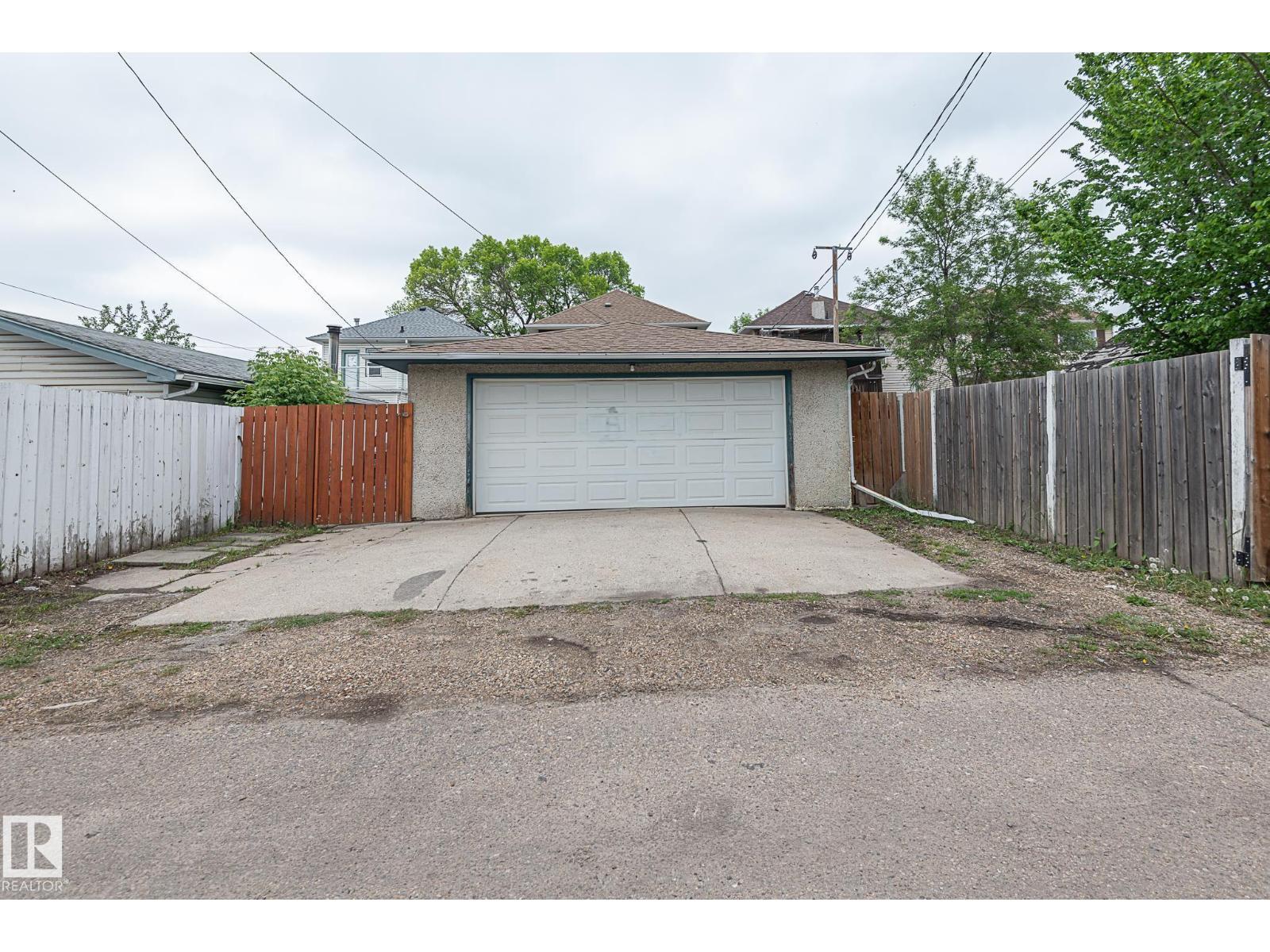 9623 110A Av Nw, Edmonton, AB