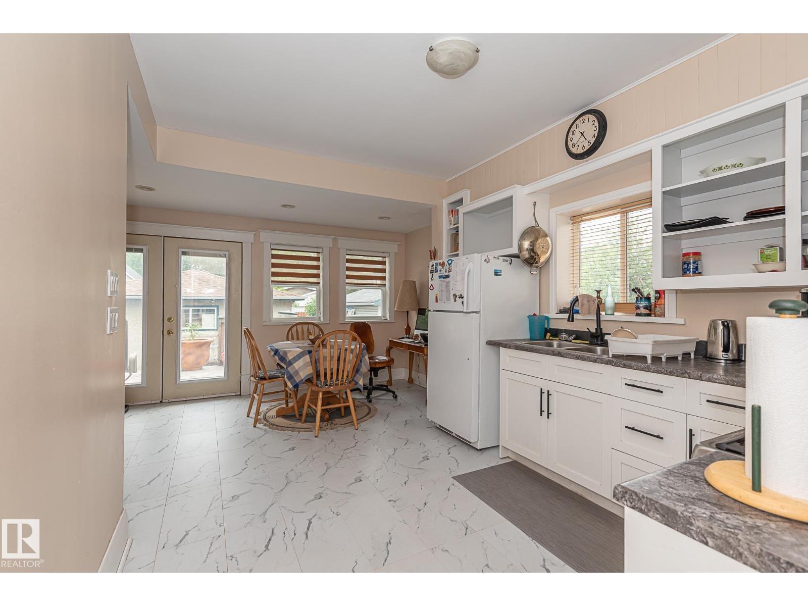 9623 110A Av Nw, Edmonton, AB