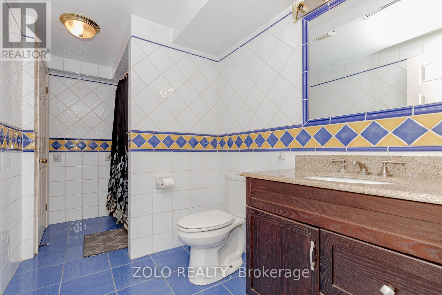 1474 Rosemanor Drive, Mississauga, ON - Indoor Photo Showing Bathroom