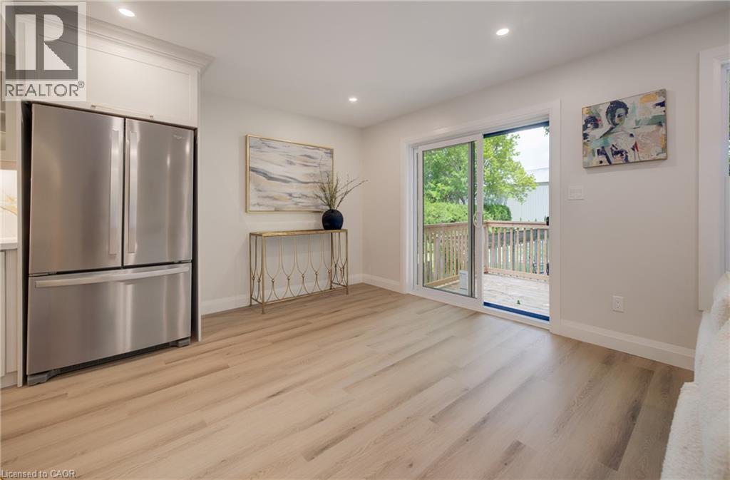 34 Moore Avenue N, Waterloo, ON - Indoor Photo Showing Other Room