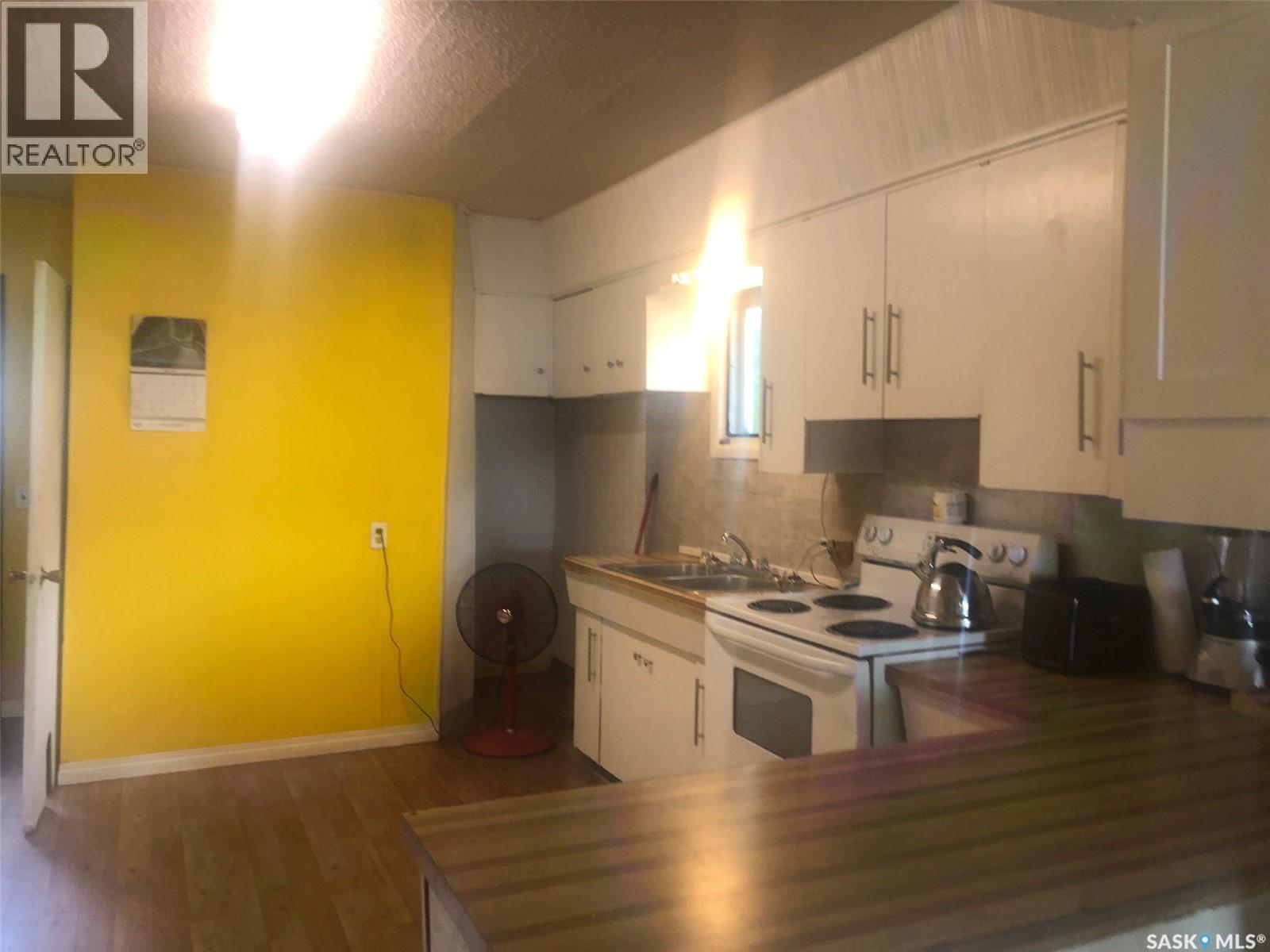 219 3Rd Avenue E, Canora, SK - Indoor Photo Showing Kitchen