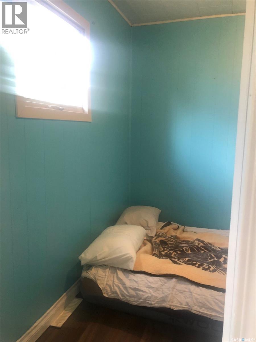 219 3Rd Avenue E, Canora, SK - Indoor Photo Showing Bedroom
