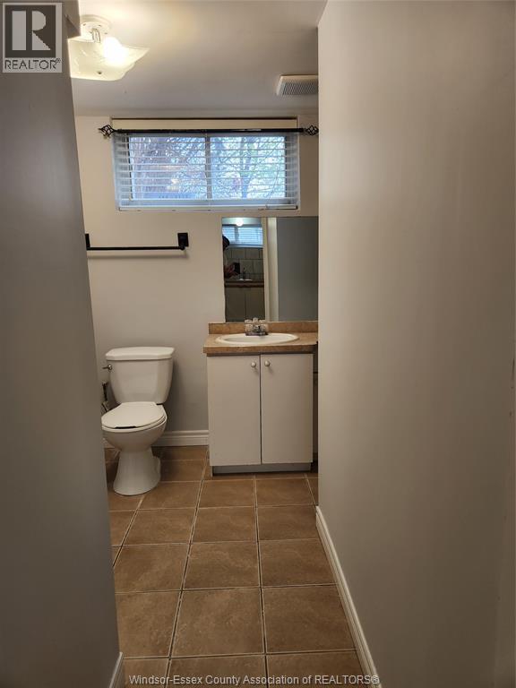 45 Aloma Crescent, Brampton, ON - Indoor Photo Showing Bathroom