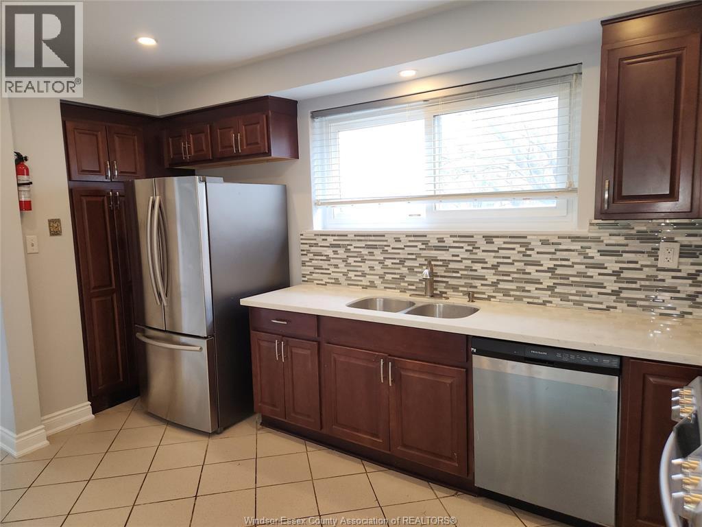 45 Aloma Crescent, Brampton, ON - Indoor Photo Showing Kitchen With Double Sink