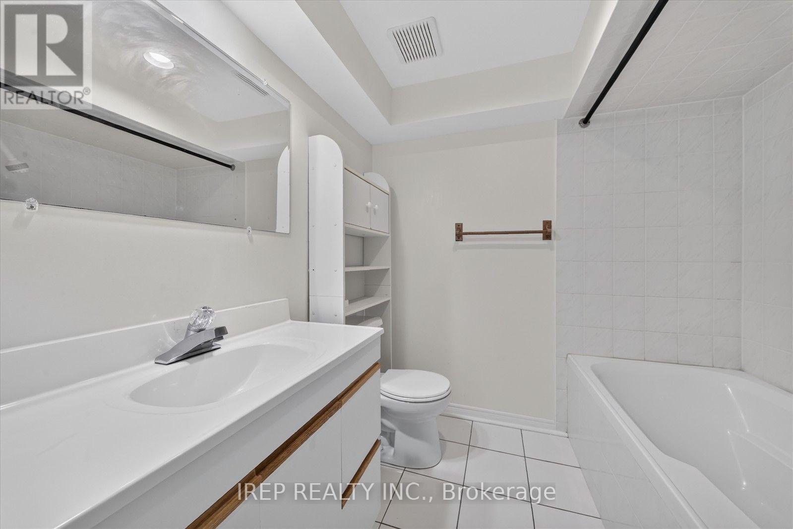 Lower - 6 Carmichael Drive, Whitby, ON - Indoor Photo Showing Bathroom