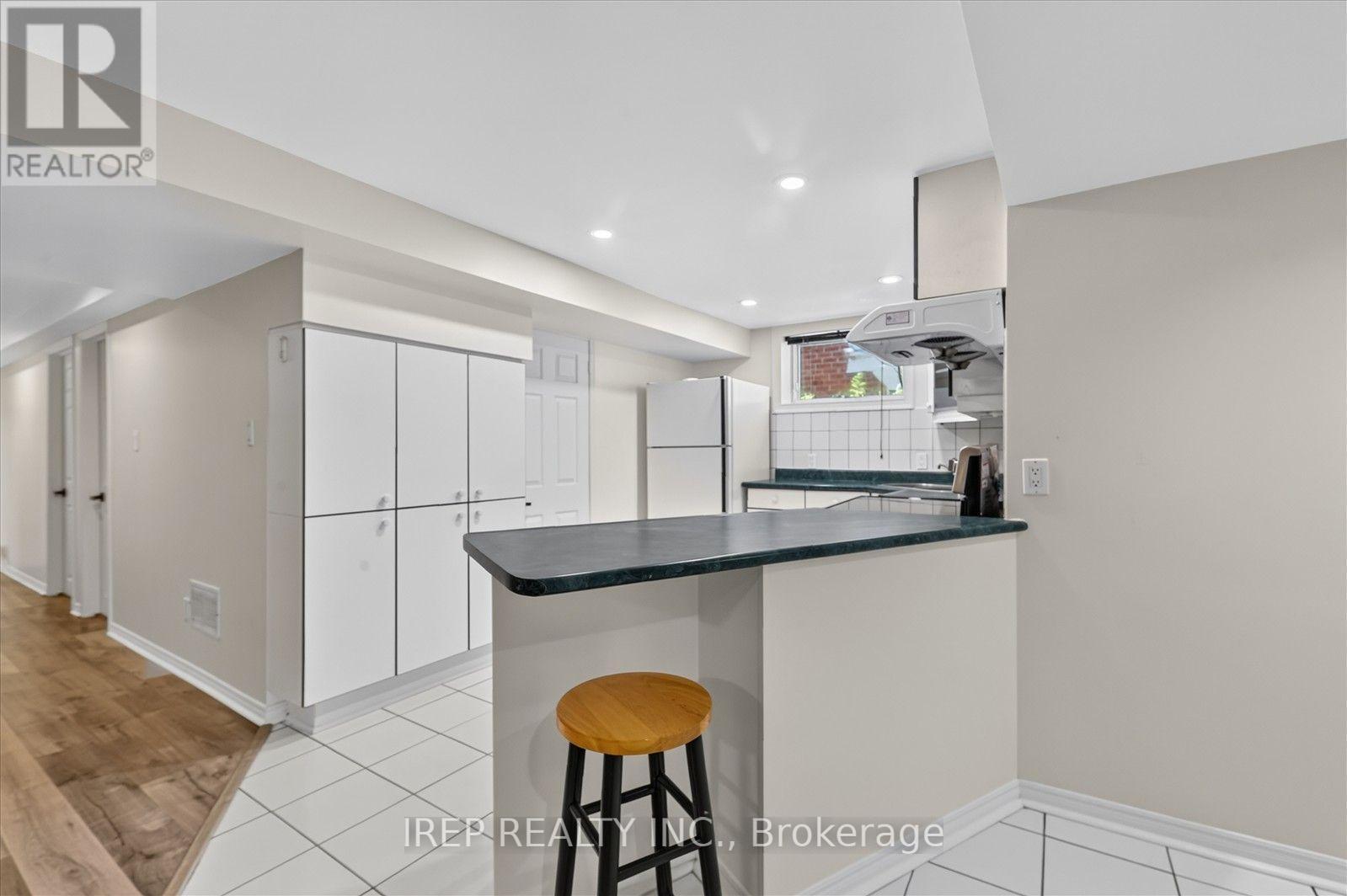 Lower - 6 Carmichael Drive, Whitby, ON - Indoor Photo Showing Other Room