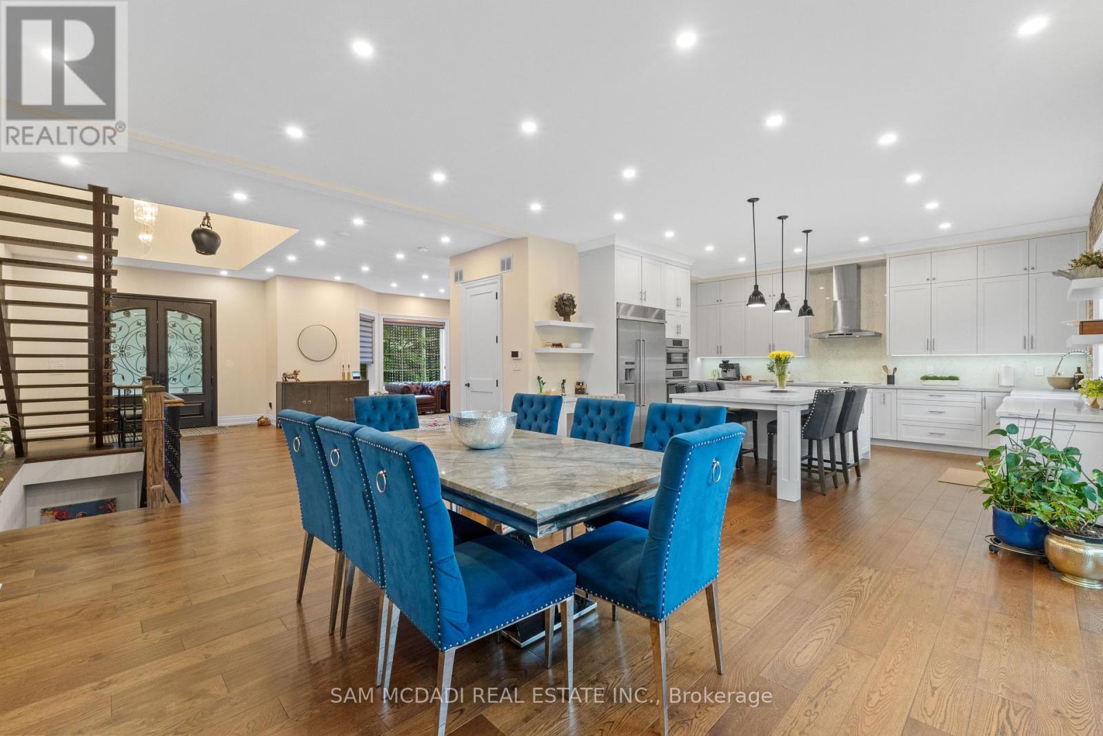 834 Edistel Crescent, Mississauga, ON - Indoor Photo Showing Dining Room