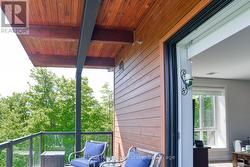 Beautiful Wood & Exposed Timbers Overhead - 