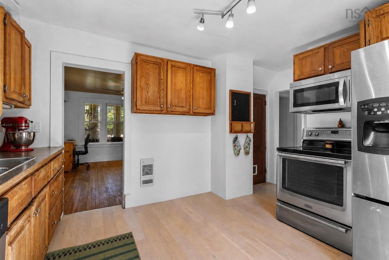 456 Windsor Junction Road, Windsor Junction, NS - Indoor Photo Showing Kitchen