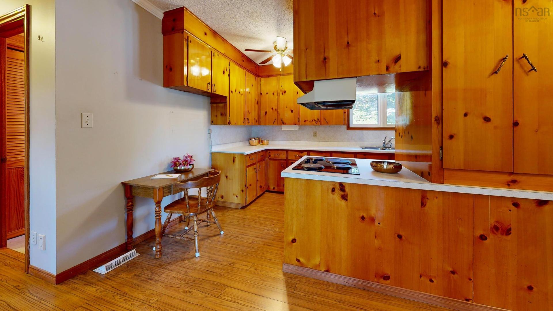 56 North Side Road, Riverport, NS - Indoor Photo Showing Kitchen