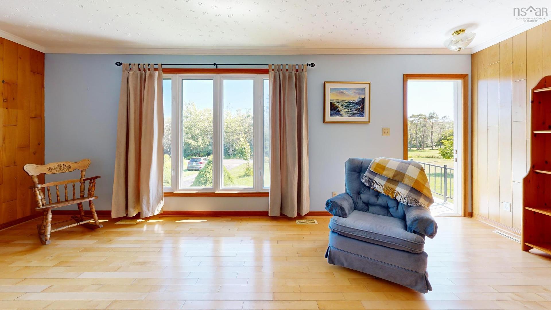 56 North Side Road, Riverport, NS - Indoor Photo Showing Living Room