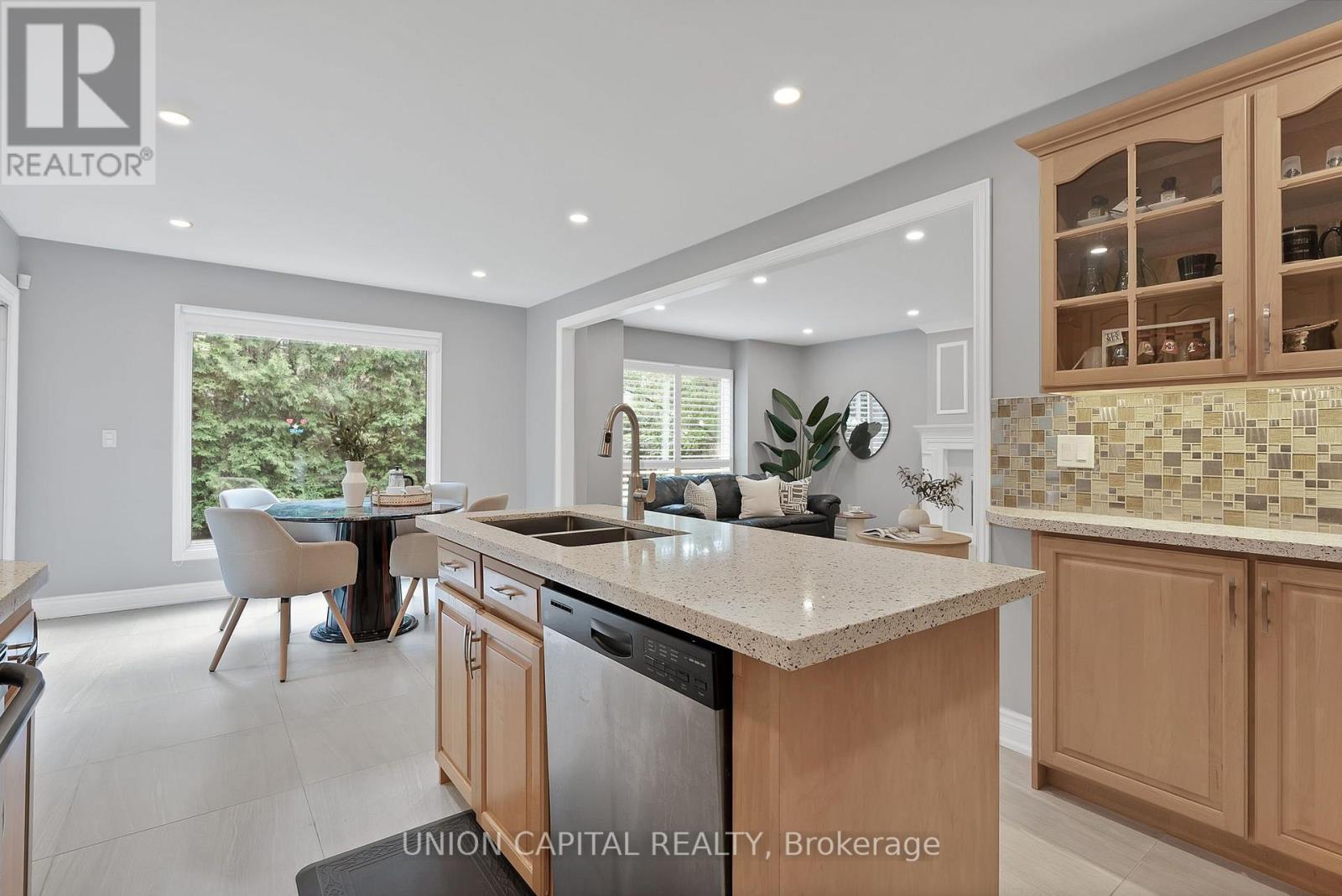 35 Mccarty Crescent, Markham, ON - Indoor Photo Showing Kitchen With Double Sink