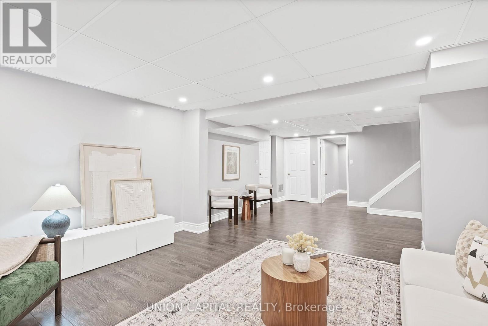 35 Mccarty Crescent, Markham, ON - Indoor