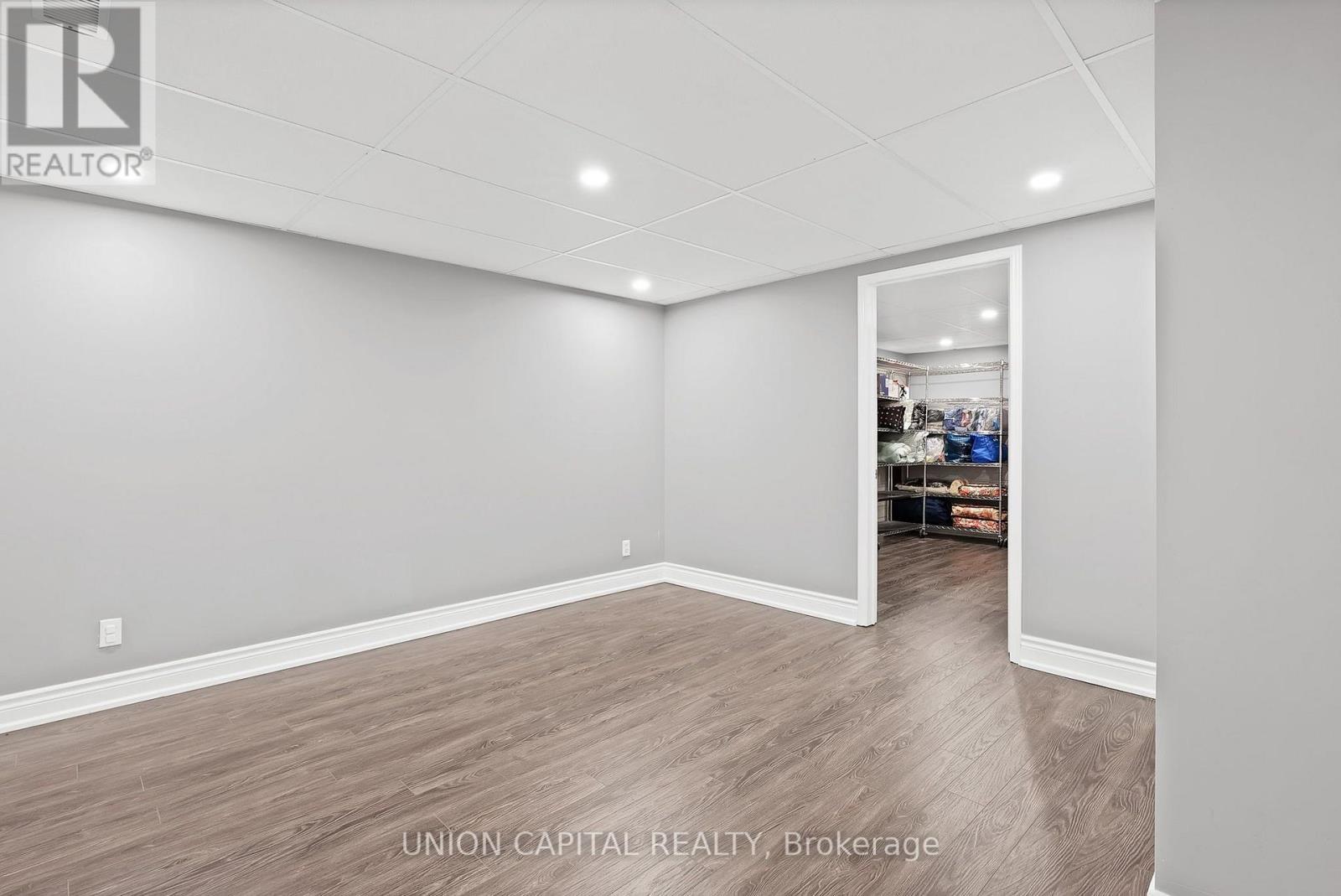 35 Mccarty Crescent, Markham, ON - Indoor Photo Showing Other Room
