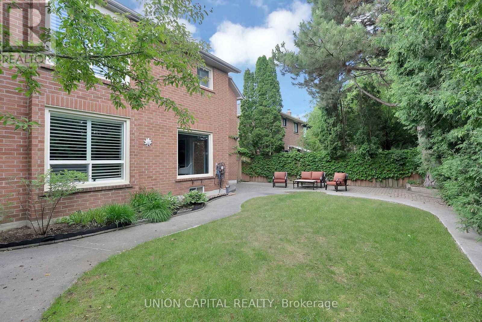 35 Mccarty Crescent, Markham, ON - Outdoor
