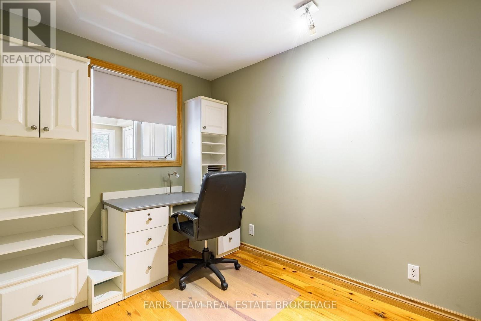 2554 Champlain Road, Tiny, ON - Indoor