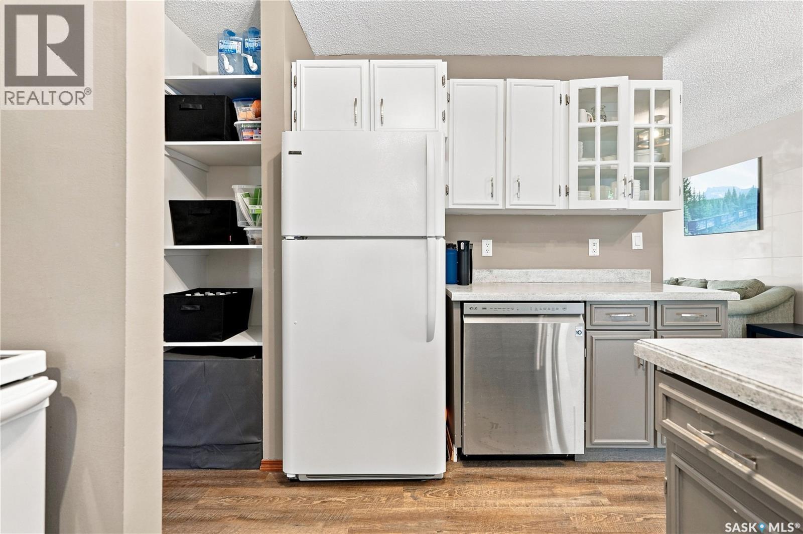 1409 Duffield Street W, Moose Jaw, SK - Indoor Photo Showing Kitchen