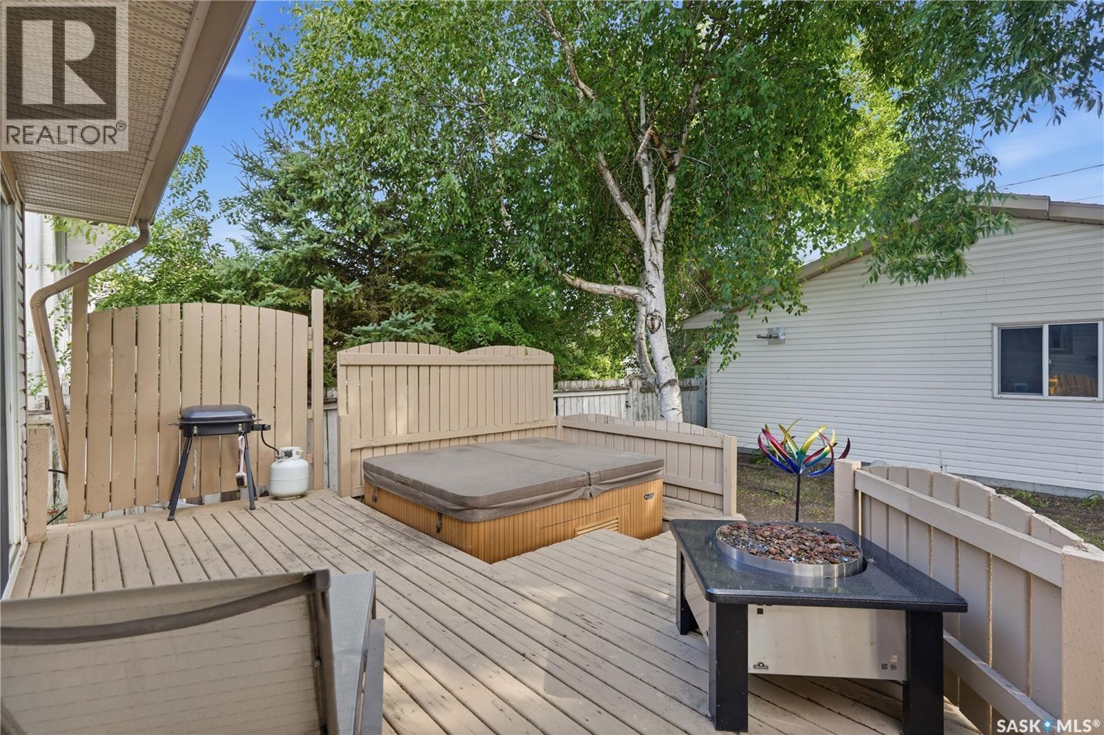 1409 Duffield Street W, Moose Jaw, SK - Outdoor With Deck Patio Veranda With Exterior