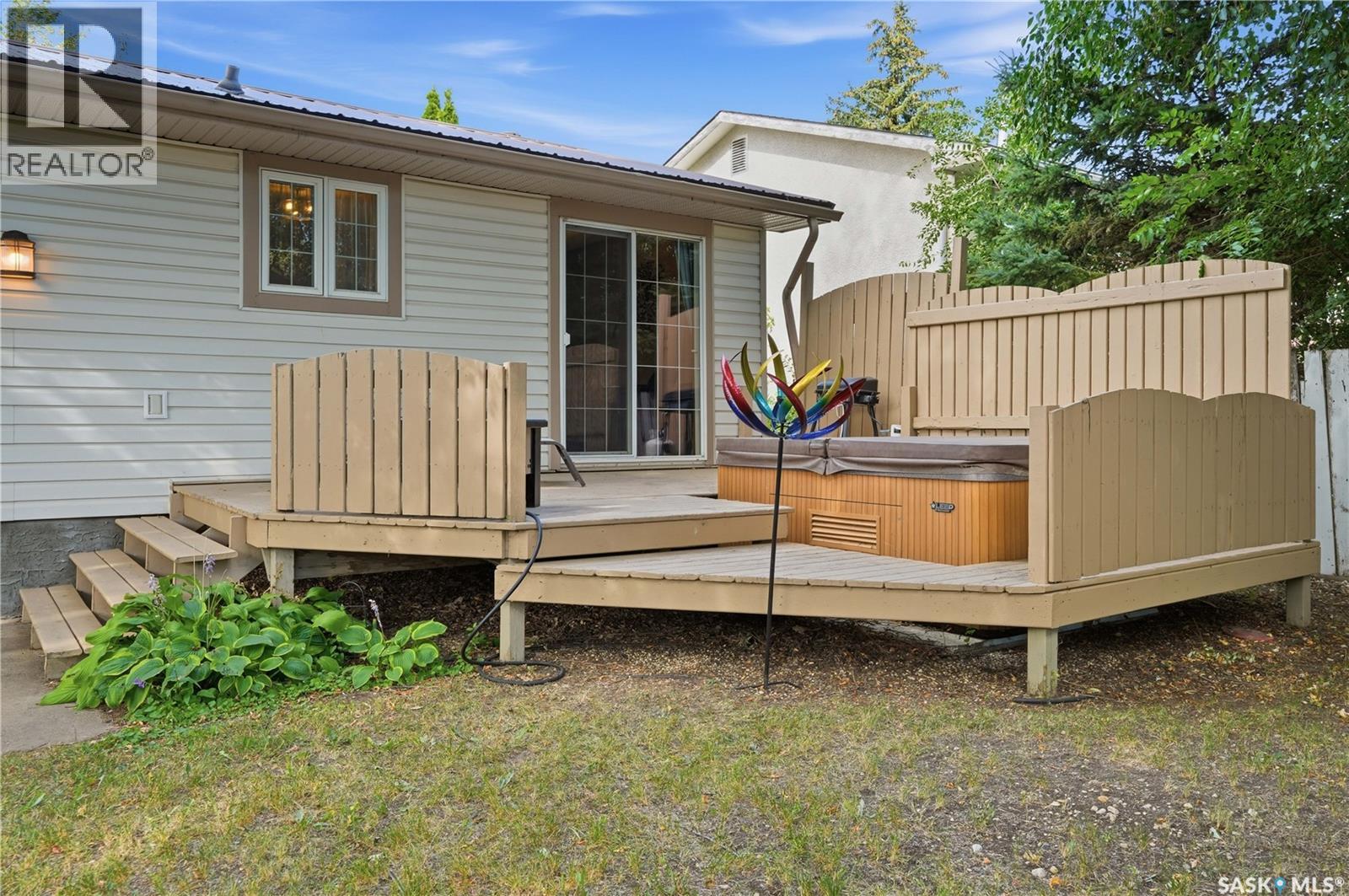 1409 Duffield Street W, Moose Jaw, SK - Outdoor With Deck Patio Veranda With Exterior