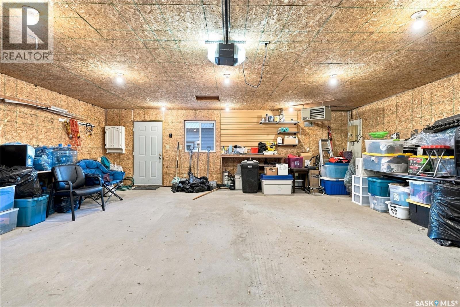 1409 Duffield Street W, Moose Jaw, SK - Indoor Photo Showing Garage