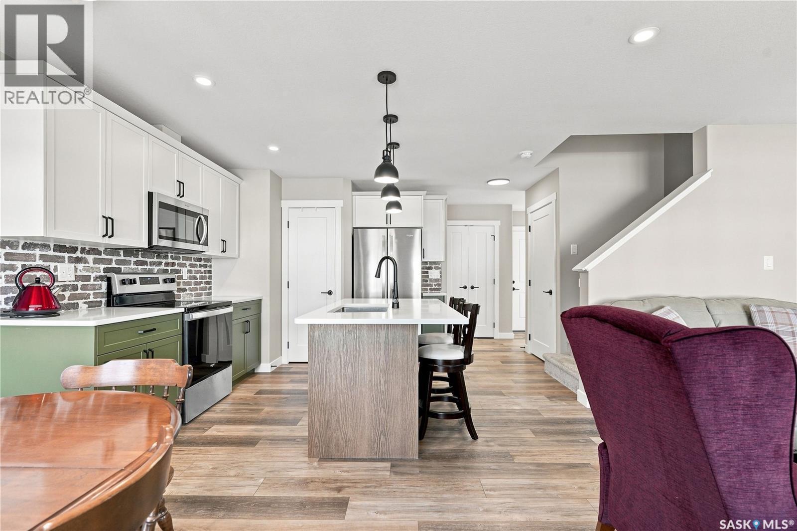 435 Myles Heidt Manor, Saskatoon, SK - Indoor Photo Showing Kitchen With Upgraded Kitchen