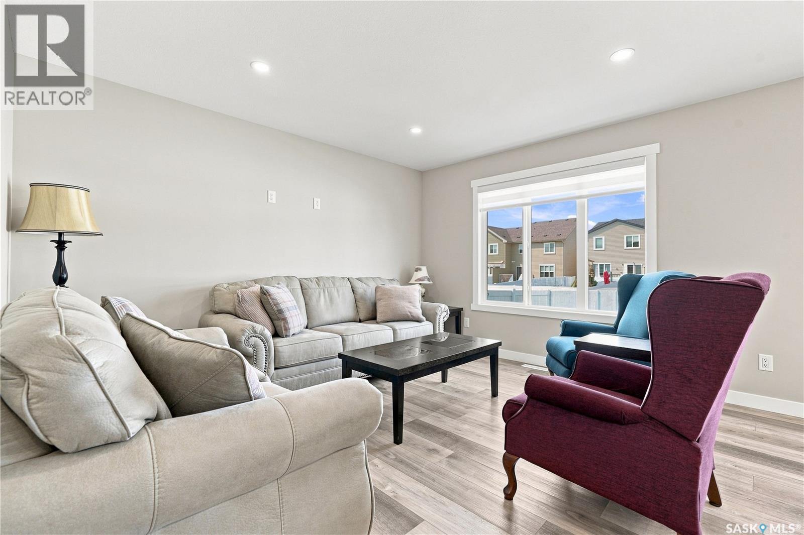 435 Myles Heidt Manor, Saskatoon, SK - Indoor Photo Showing Living Room